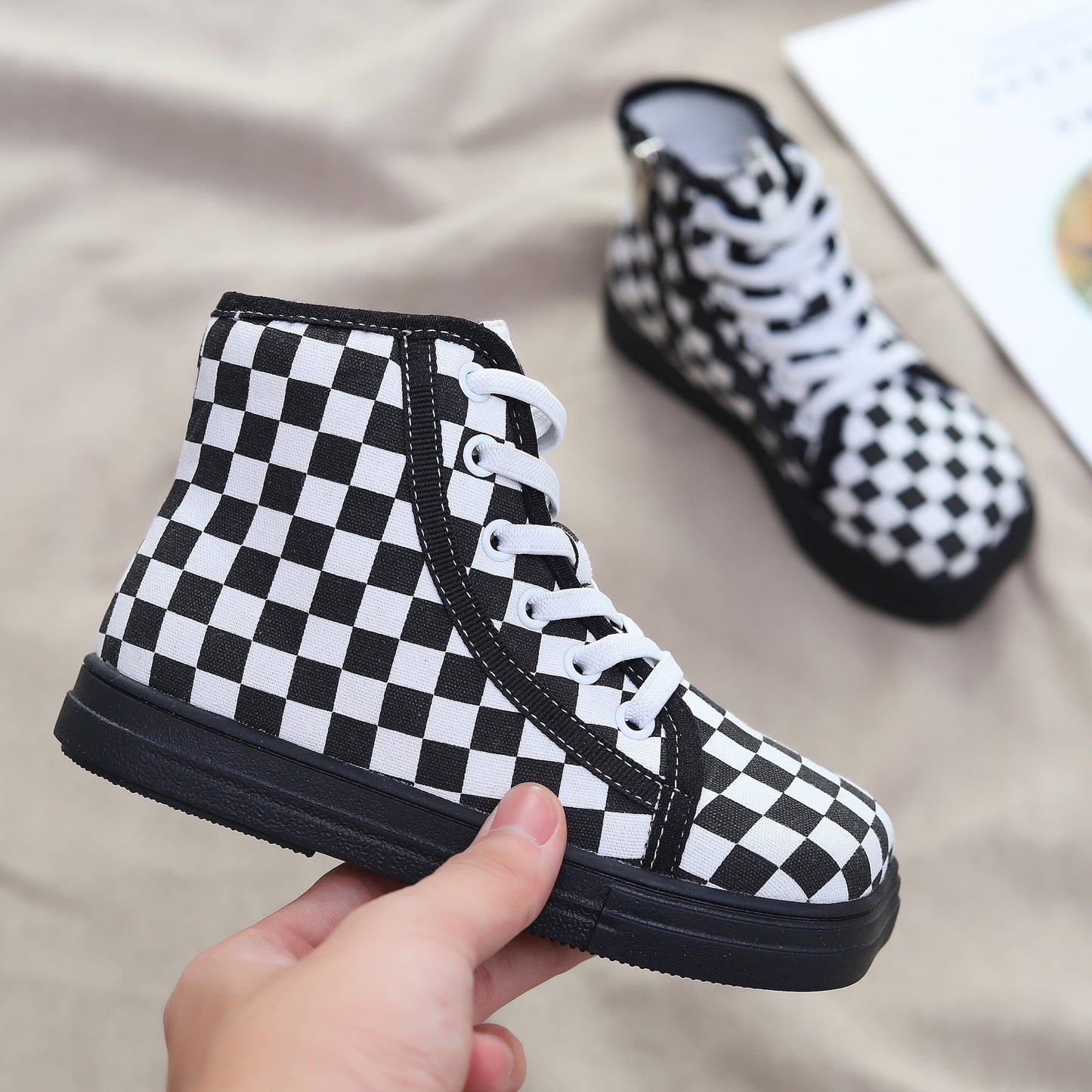 Checkerboard Single Boot