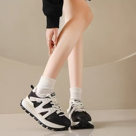 Women's Versatile Sneaker